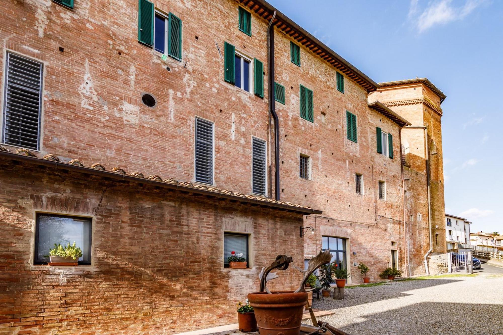 Porta Romana Elegant With Private Parking! *